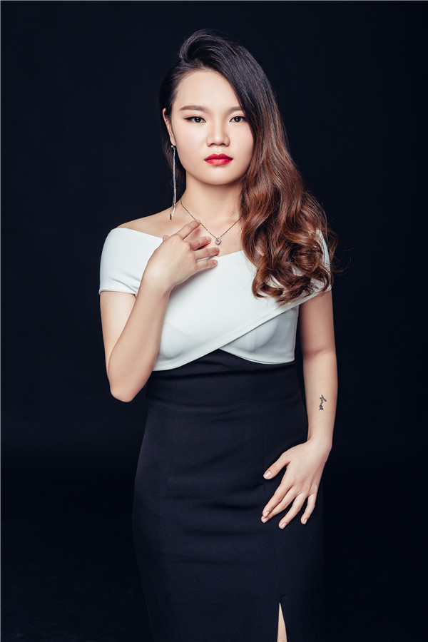 冯显琴美容老师