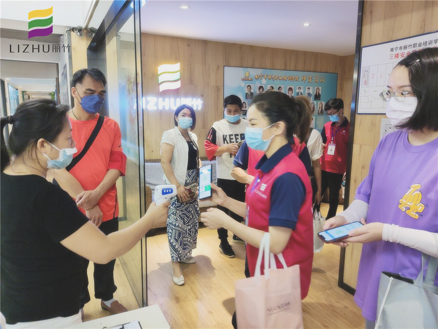 丽竹学校加强防疫常态化，建设健康校园