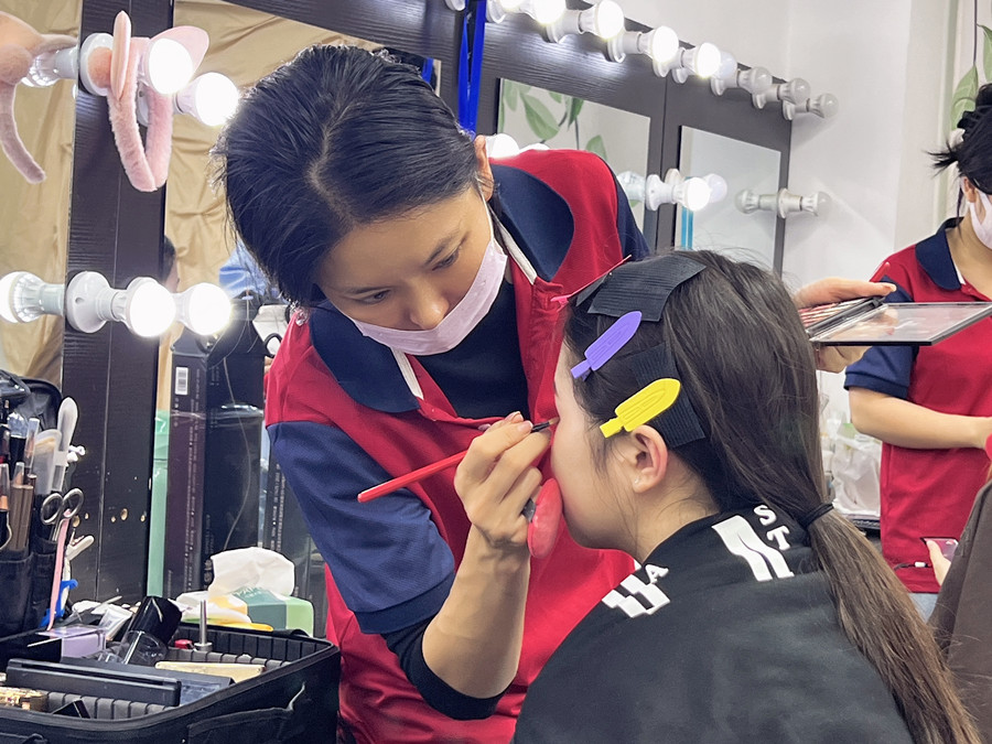 广西彩妆实操，记录同学们的每次努力