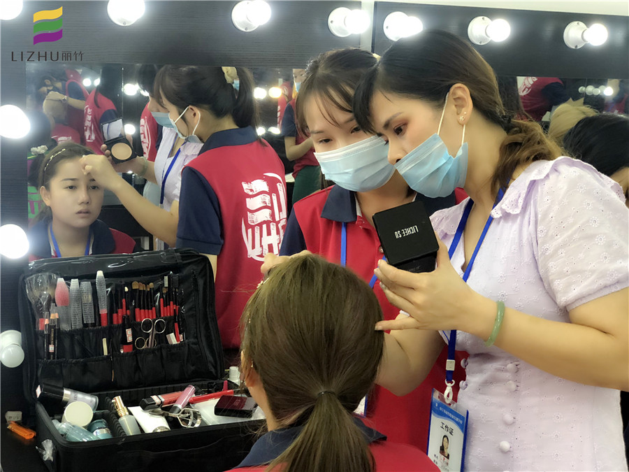 南宁化妆课堂：万绿丛中一点红