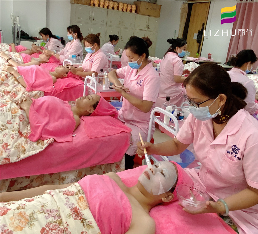 南宁美容培训资讯：面膜怎么敷效果好