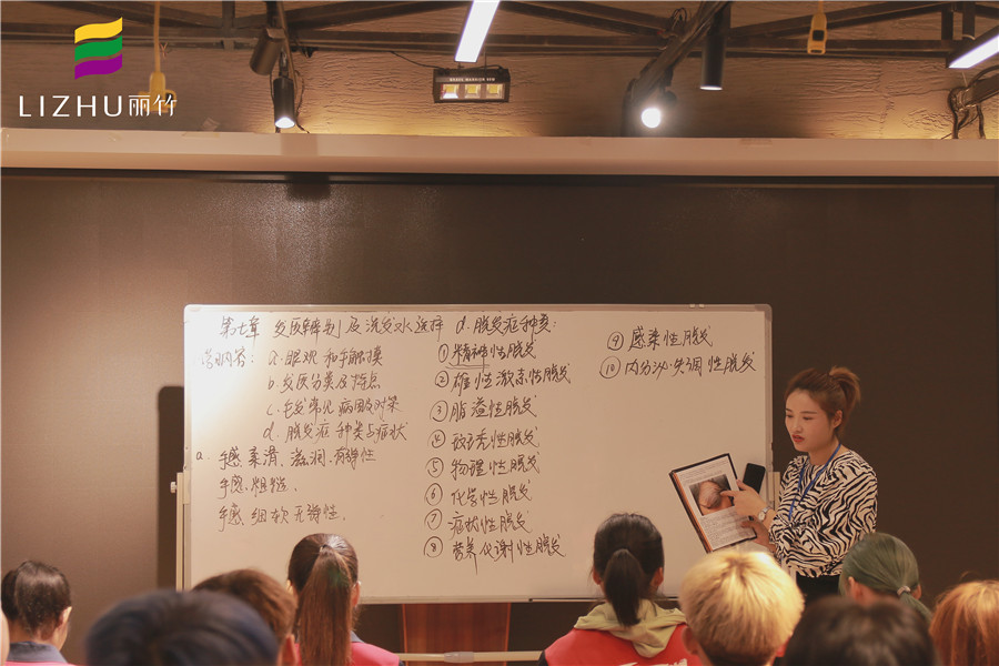 美发理论：发质辨别及洗发水选择
