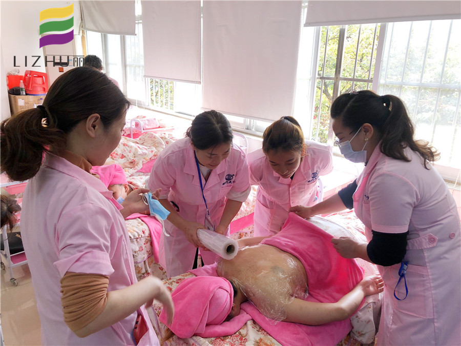 如何给背部做诊断？快来南宁正规美容学校学习