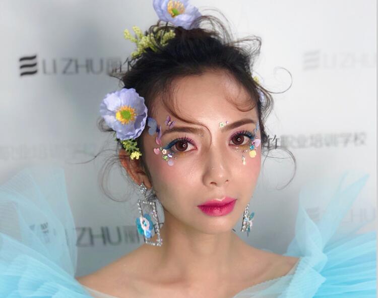 丽竹彩妆作品：风尚鲜花新娘造型