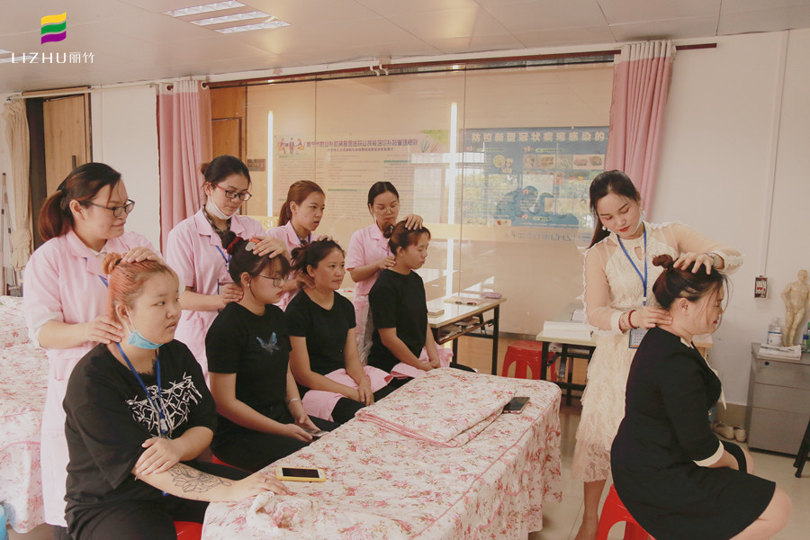 常见中医推拿手法，广西美容学校为你演示