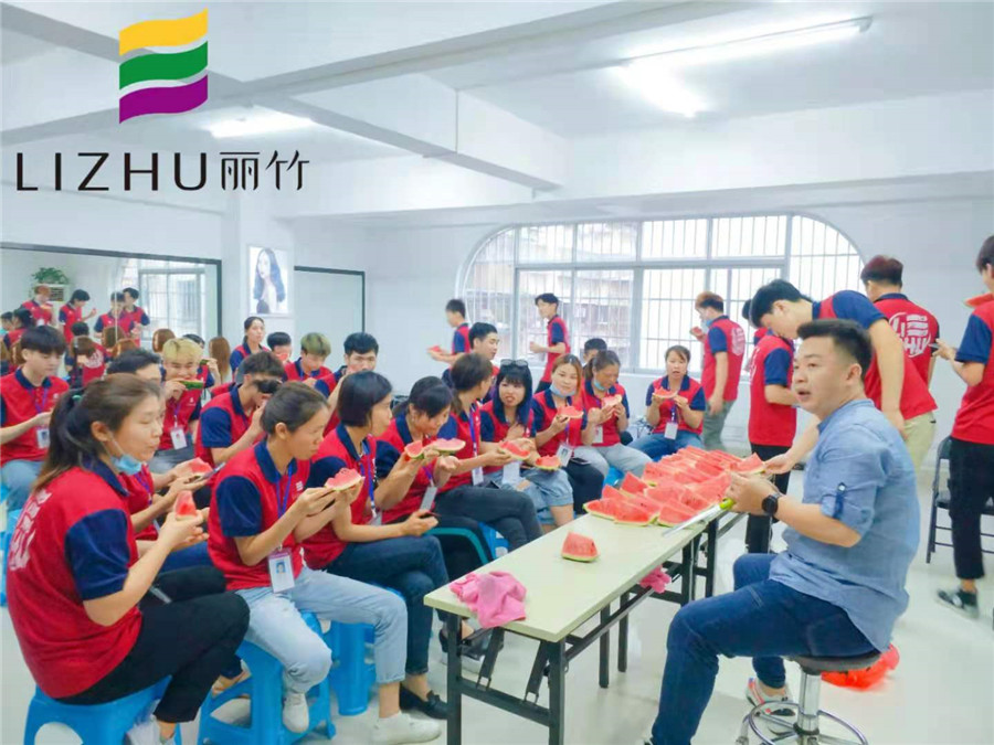 欢迎参加南宁美发学校“西瓜趴”