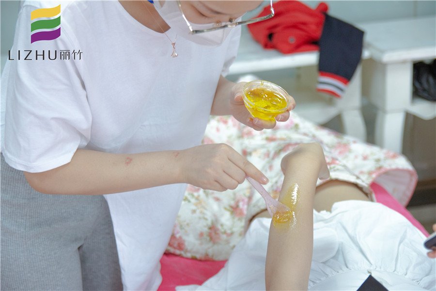 学脱毛？来南宁正规美容学校学吧