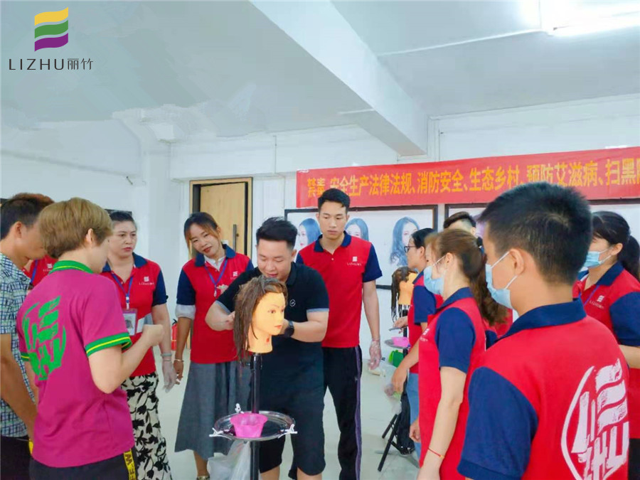 南宁专业的美发学校有哪些？来丽竹学校看看