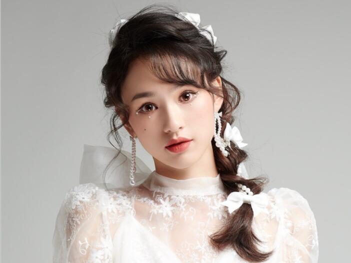 南宁化妆学校排行榜：韩式简约新娘造型