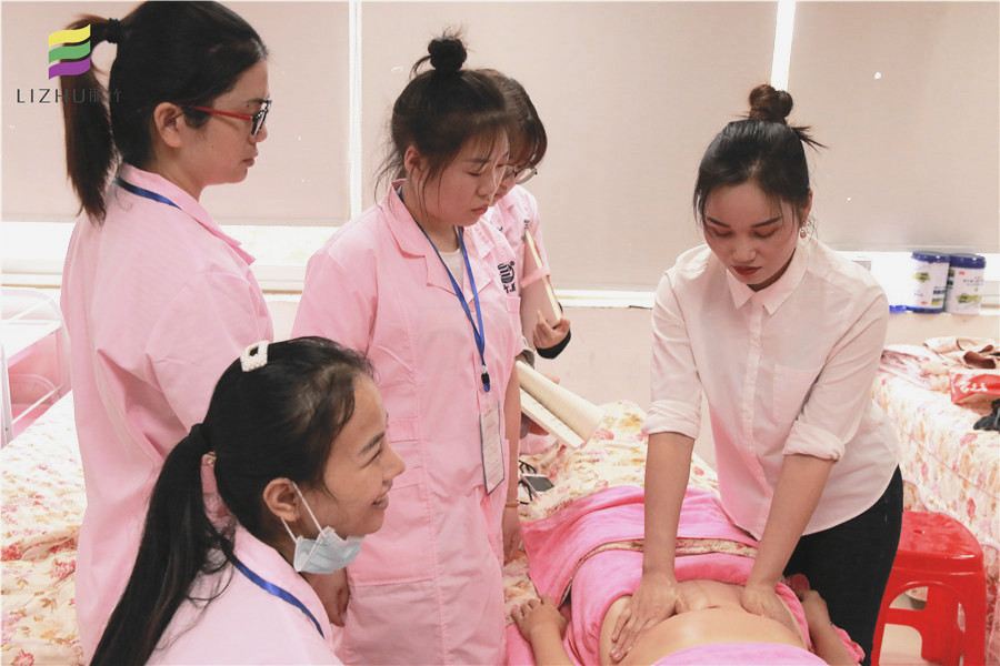 广西美容培训学校教你如何收紧腹部