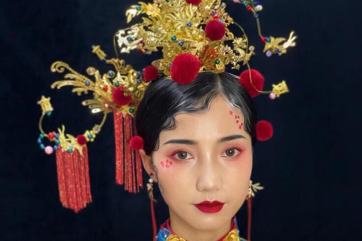 中式新娘造型，广西彩妆造型学校作品