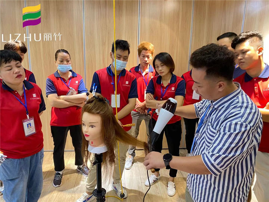 南宁美发课程：家用吹风造型教程