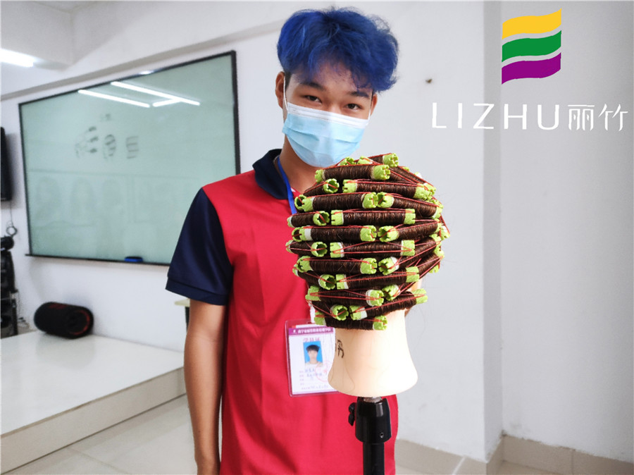 南宁美发学校学员作品：国际标准杠头模
