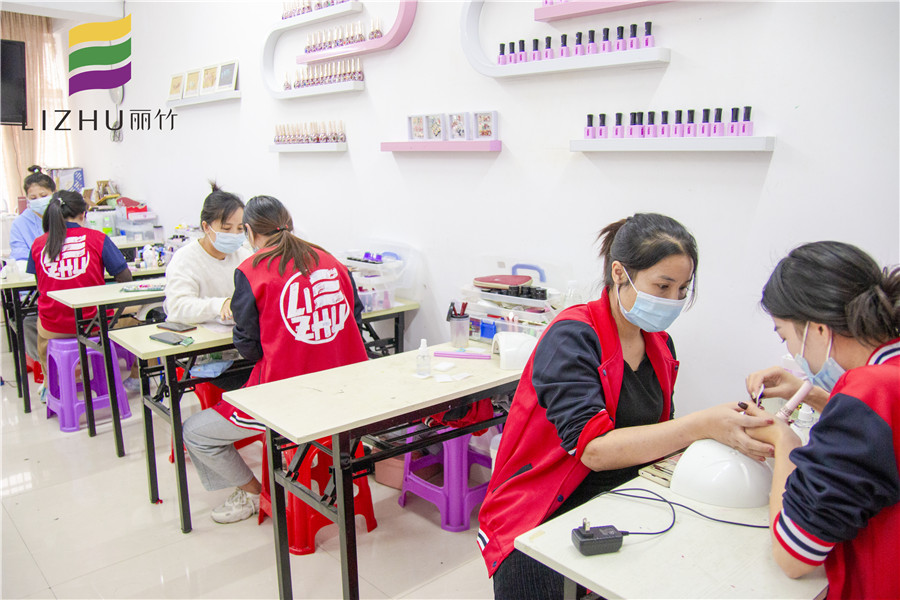 南宁美甲培训学校基础班升班考核