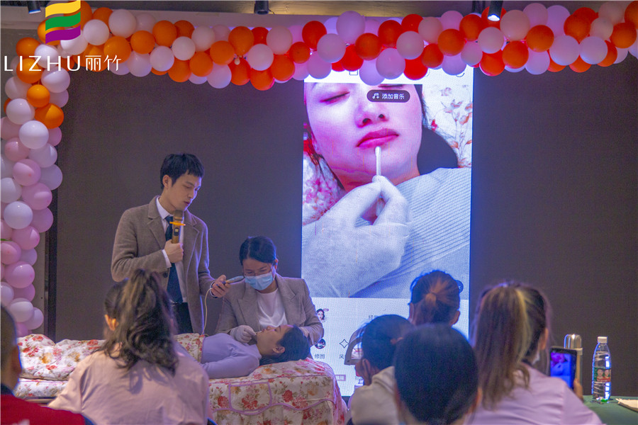 南宁正规纹绣培训：学习+美食两不误