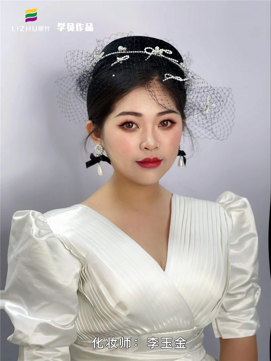 复古新娘造型.jpg