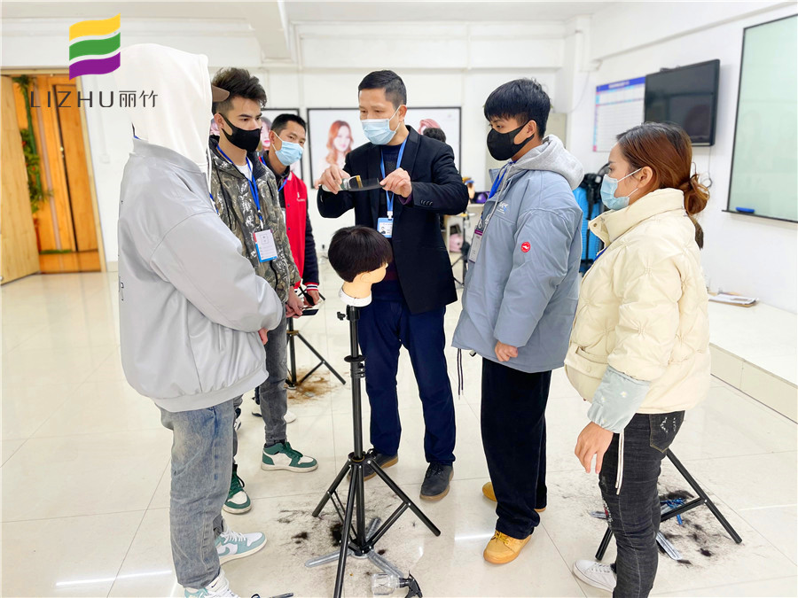南宁零基础可以学美发吗？丽竹学校无门槛报名