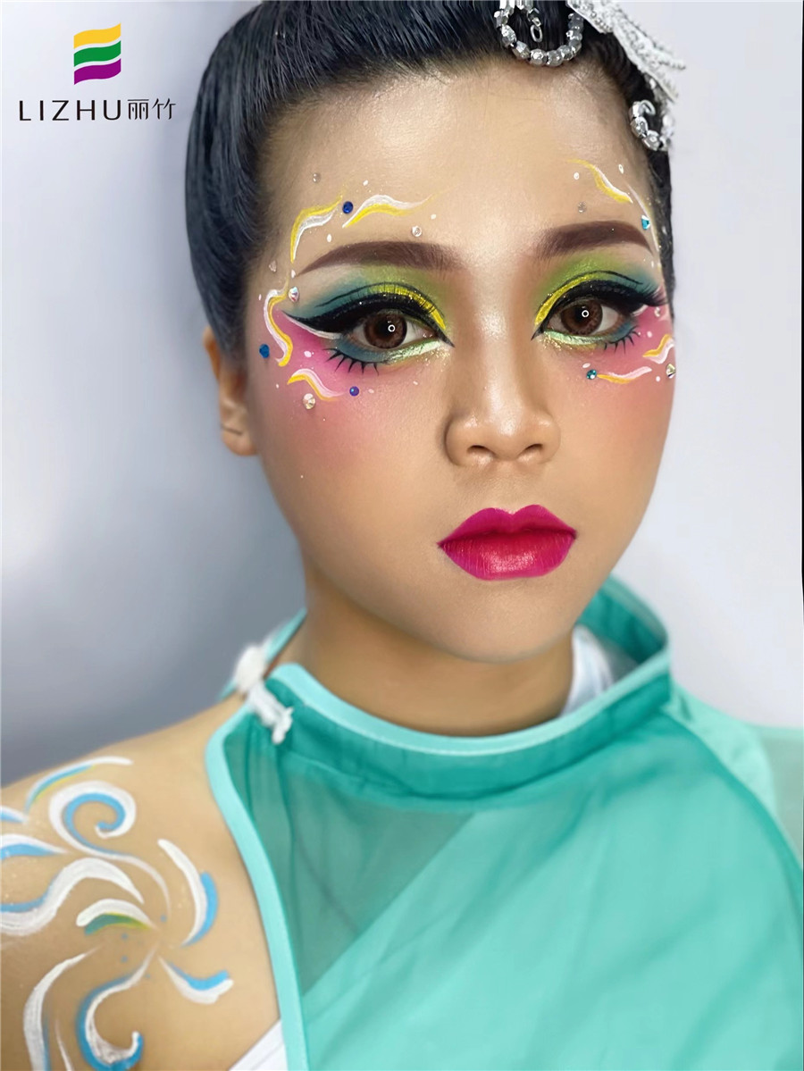 儿童舞台创意妆.jpg