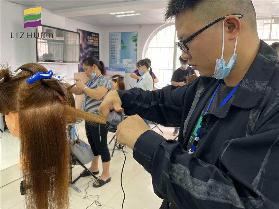 拉直发的教程知识点概括，广西学烫染一对一教学