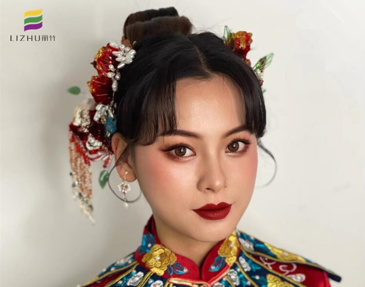 东方新娘造型，尽情展示中国红之美  ​