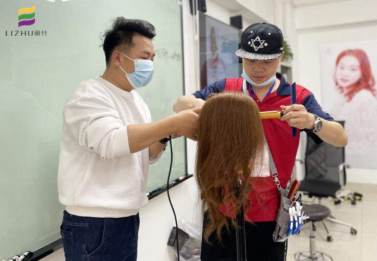 美发电棒基础手法，南宁美发电棒造型培训班