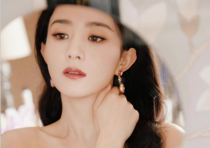圆脸女孩温柔学姐妆教程，告诉你南宁哪里教的化妆时尚