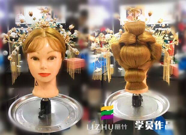 秀禾卷筒造型手法，广西新娘化妆培训给你教程