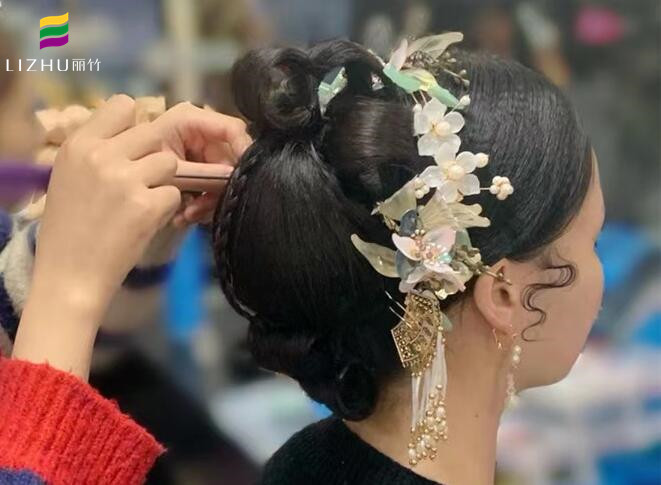 广西化妆学校新娘编发：秀禾低发髻盘发