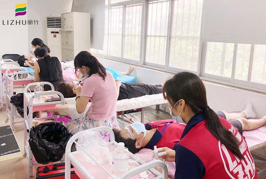 零基础学纹眉：如何在敷舒缓膏的同时不让让眉毛变型 