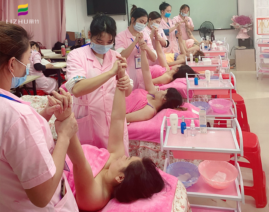 手指按摩手法，南宁美容正规学校分享手法