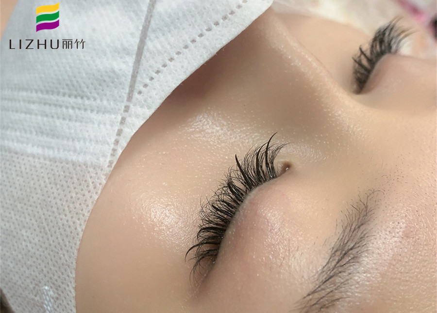 美睫初学者操作技巧，南宁美睫专业培训班课程