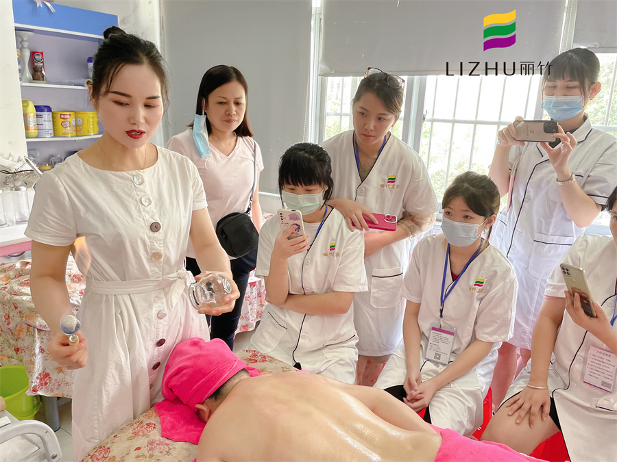 广西美容培训学校十大名校分享-拔火罐操作注意事项