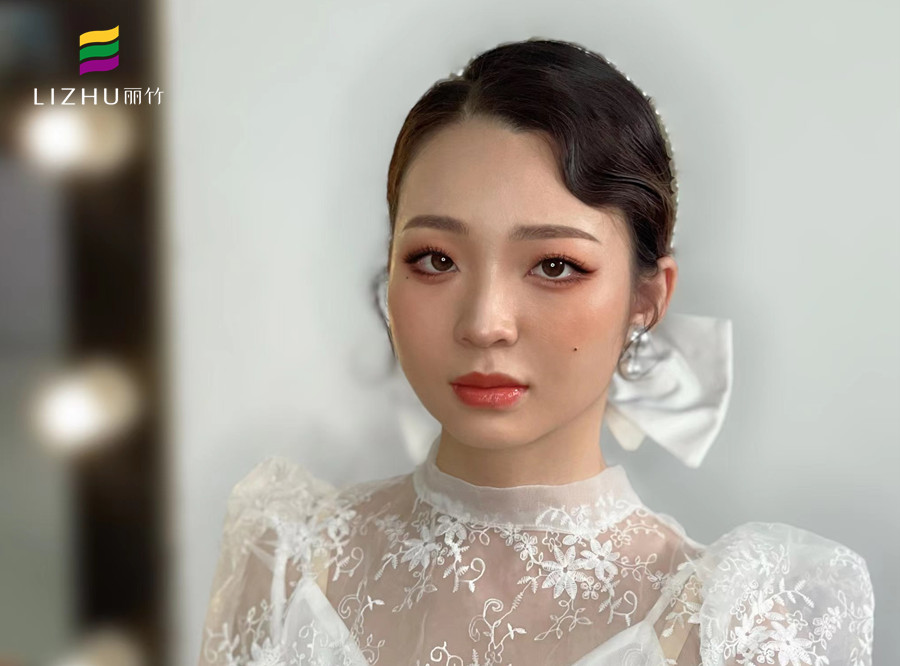 婉约韩式新娘 ，广西专业化妆培训造型学校作品