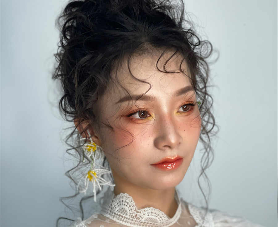 日系风尚新娘，广西新娘造型彩妆学校作品