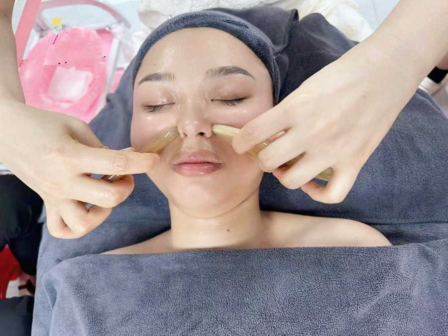 南宁学面部管理：面部刮（gua）痧的好处