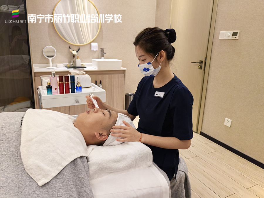 美容院命名的方法 | 广西美容就业创业职业指导