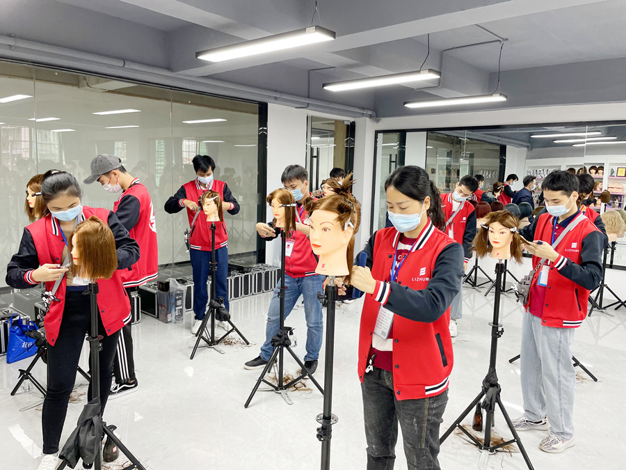 广西剪发专业学校：学剪斜刘海