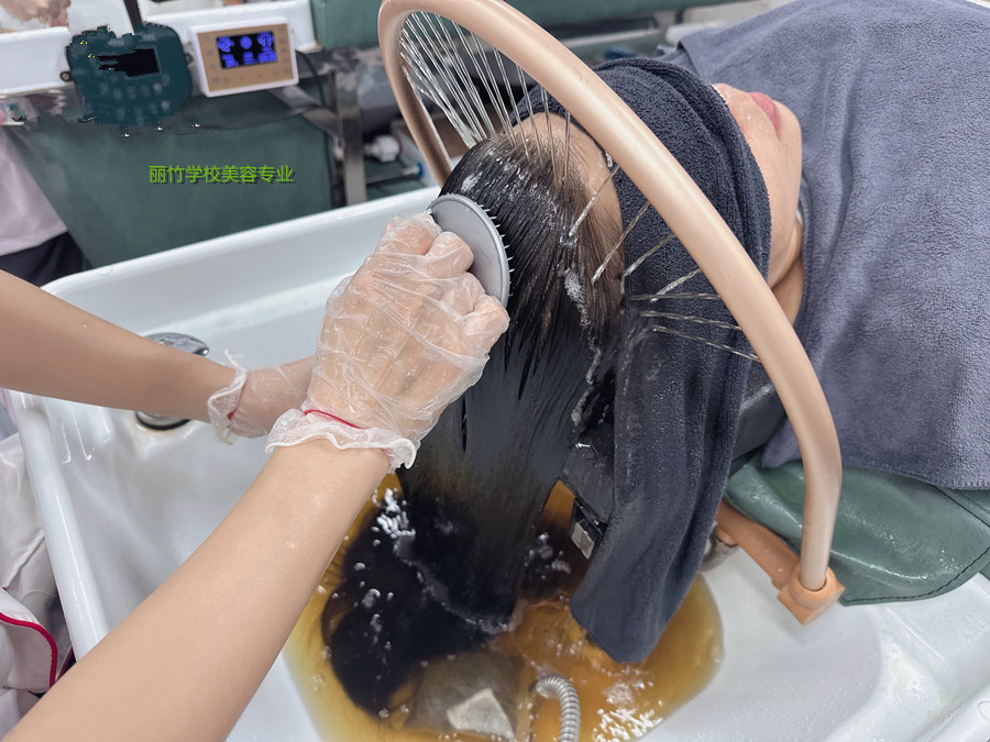 南宁学头疗洗护 | 南宁头疗洗护培训
