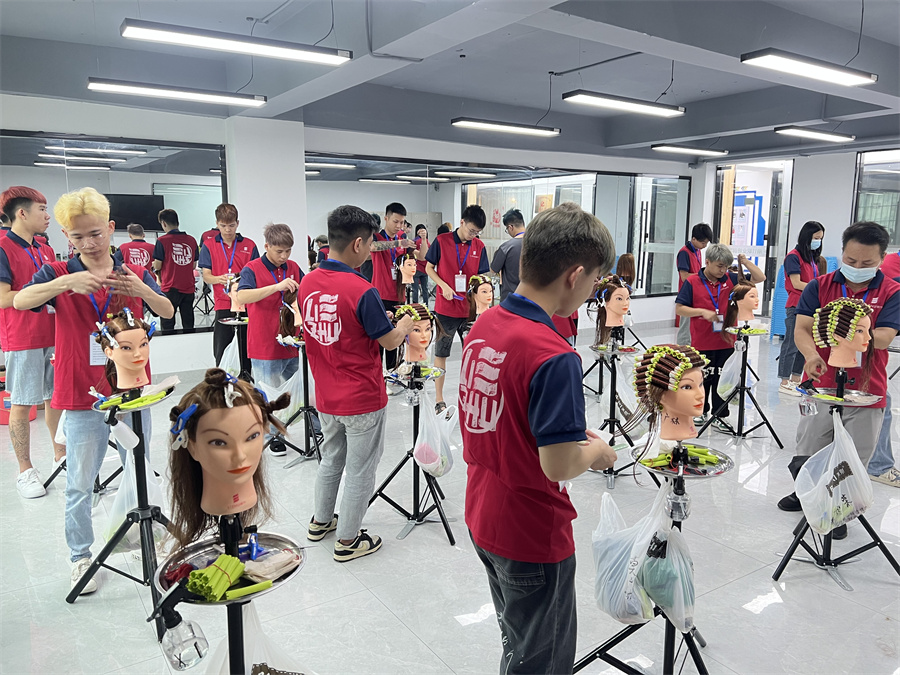 学美发？南宁美发学校排名推荐你到丽竹学校
