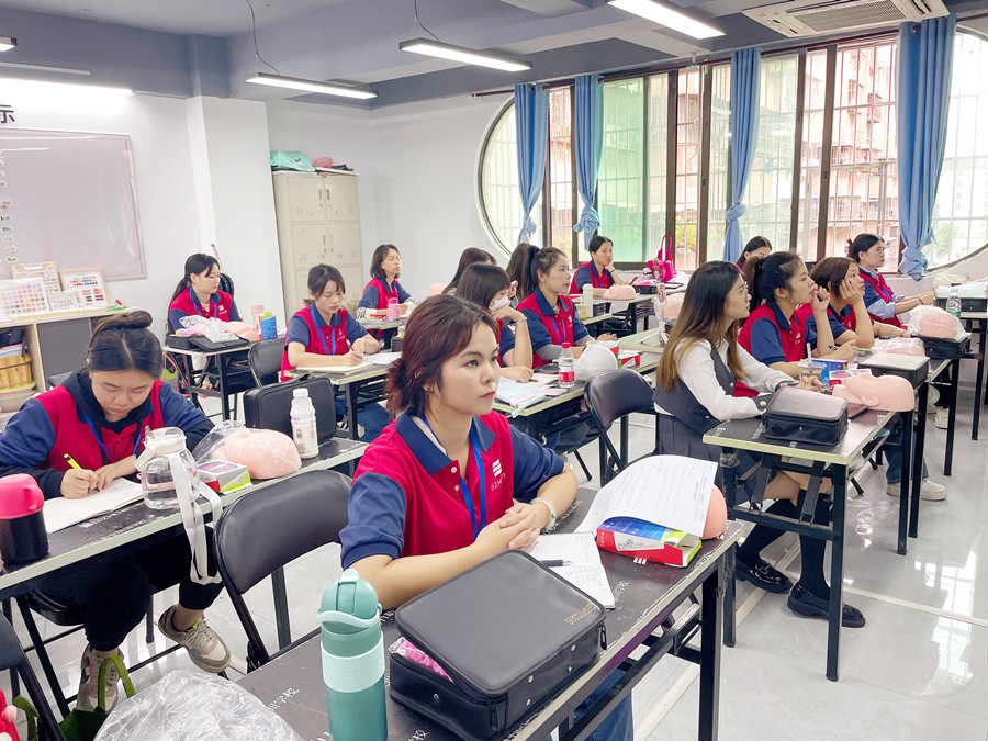 南宁美甲美睫学校10月课程正式开班
