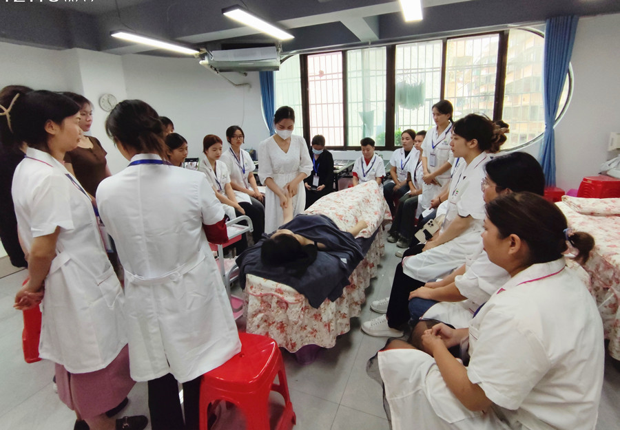 南宁学美容手法：手臂按摩的操作技巧