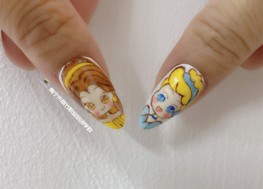 手绘卡通美甲，南宁美甲职业教育作品