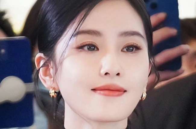 刘诗诗黑天鹅日常淡妆，广西化妆彩妆专业分享