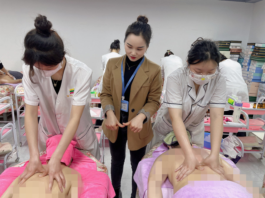 冬季背部按摩的好处，南宁美容美体专业分享