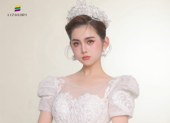 简约气质新娘，广西学新娘跟妆作品