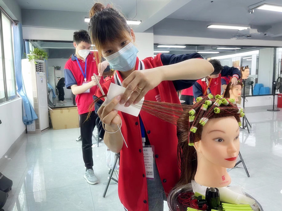 南宁烫发培训：美发标准杠基础知识
