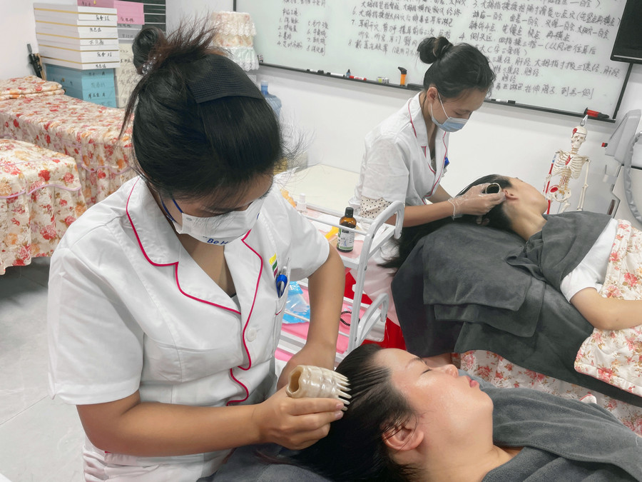 头疗养发基本流程，南宁头皮养发护理班实操讲解