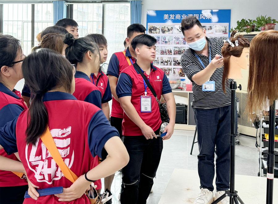什么是美发打薄？零基础在南宁学剪发