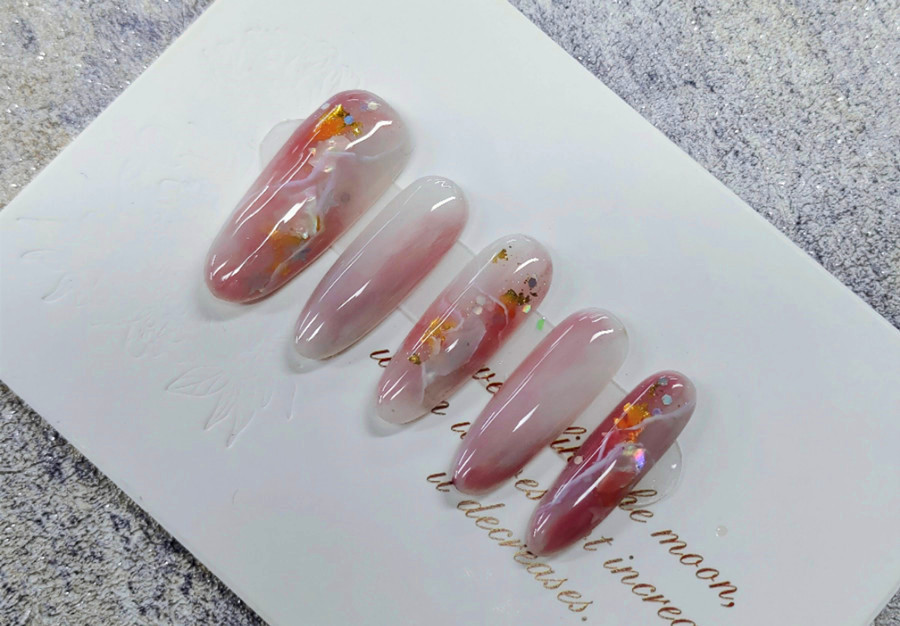 夏日晕染美甲，广西学美甲零基础学员作品