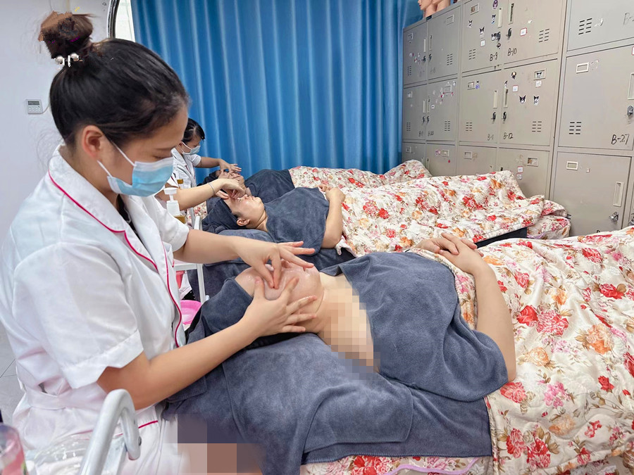 如何缓解鱼尾纹的加深？南宁皮肤管理师学校告诉你